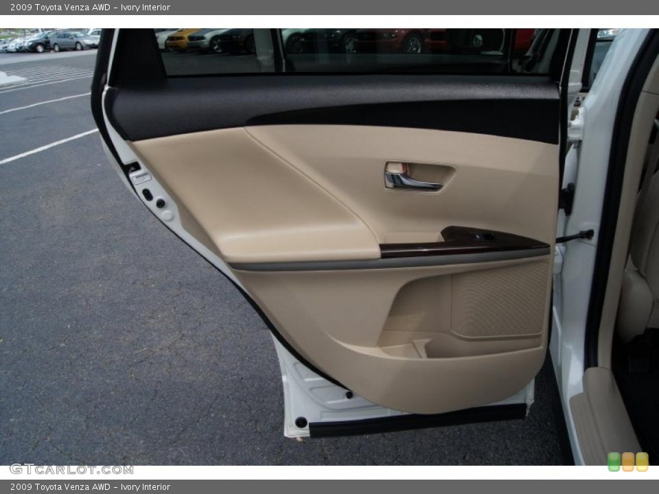 Ivory Interior Door Panel for the 2009 Toyota Venza AWD #49895351