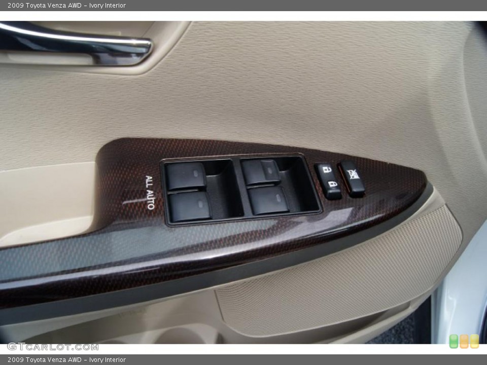 Ivory Interior Controls for the 2009 Toyota Venza AWD #49895519