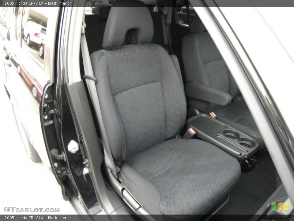 Black Interior Photo for the 2005 Honda CR-V LX #49898339