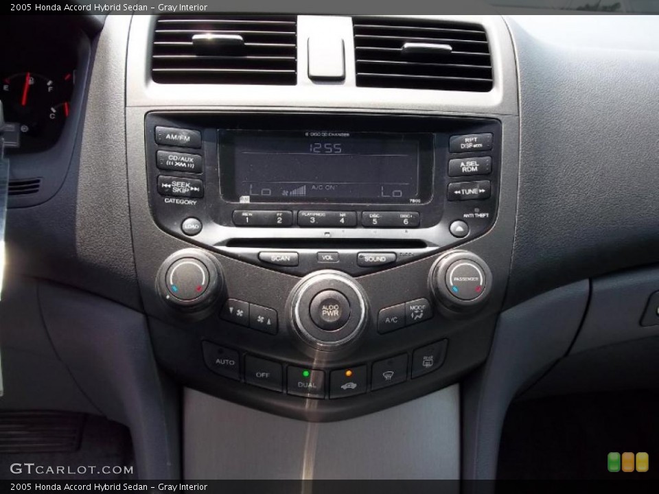 Gray Interior Controls for the 2005 Honda Accord Hybrid Sedan #49900541