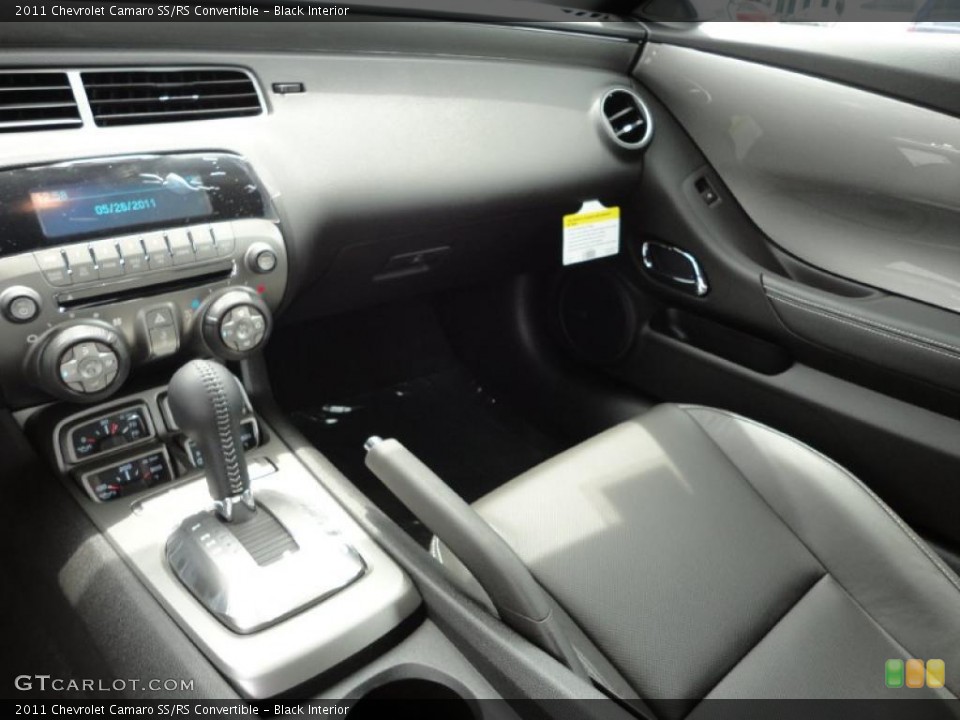 Black Interior Photo for the 2011 Chevrolet Camaro SS/RS Convertible #49900703