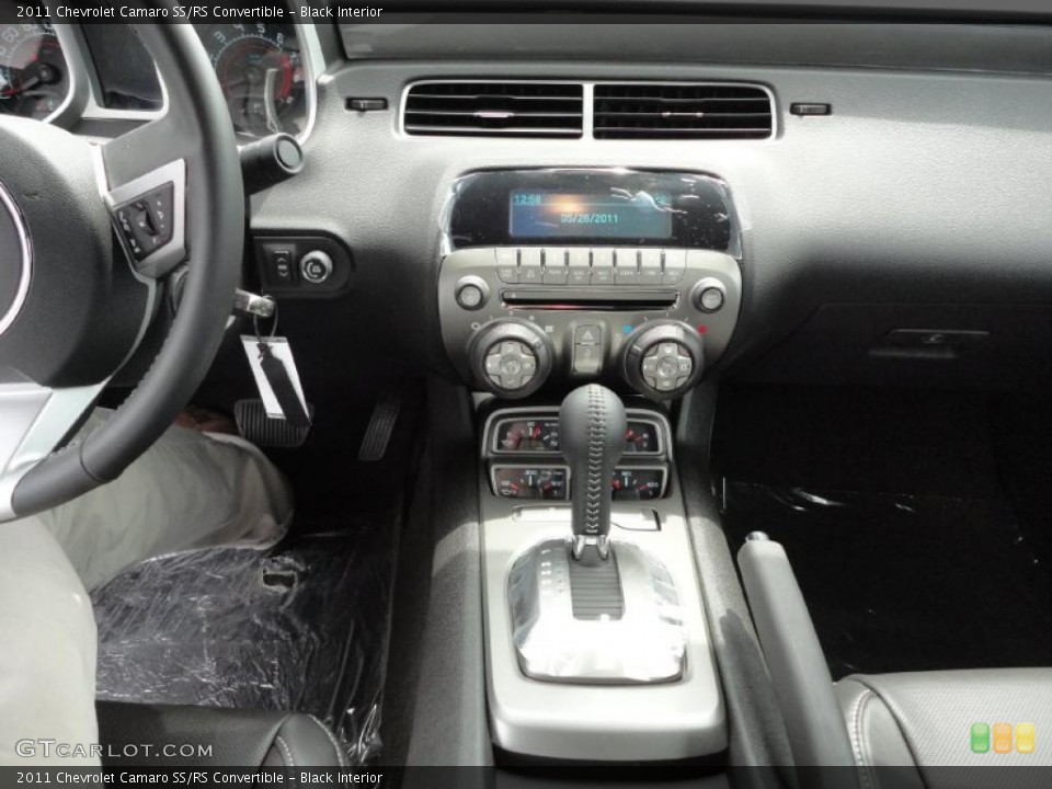 Black Interior Controls for the 2011 Chevrolet Camaro SS/RS Convertible #49900712