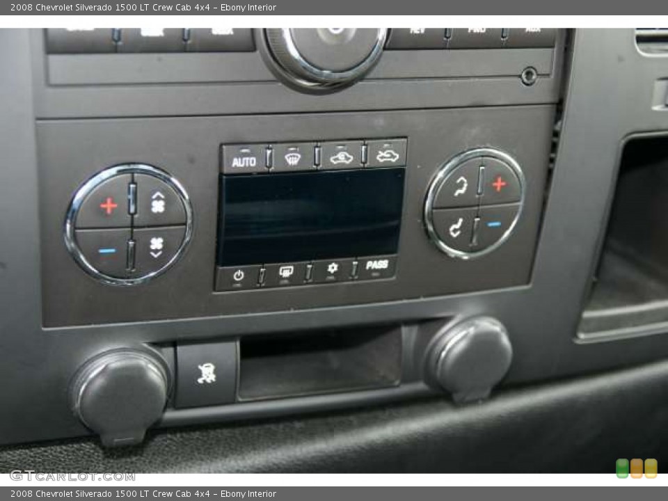 Ebony Interior Controls for the 2008 Chevrolet Silverado 1500 LT Crew Cab 4x4 #49905645