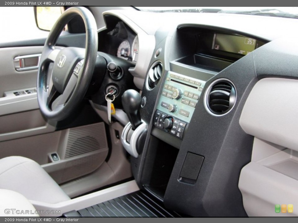 Gray Interior Dashboard for the 2009 Honda Pilot LX 4WD #49911012