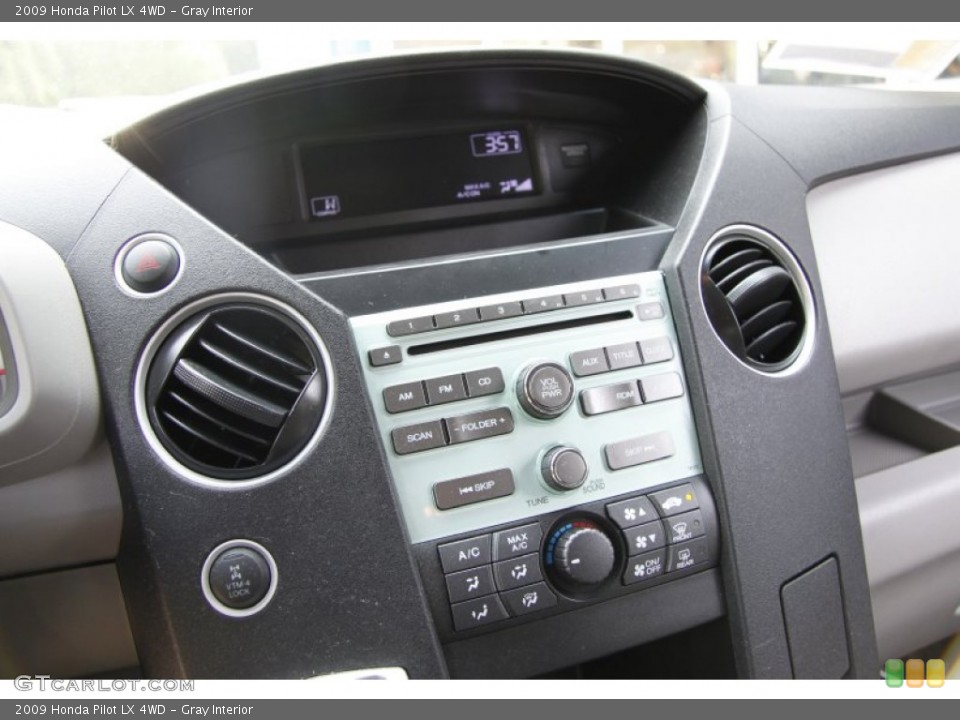 Gray Interior Controls for the 2009 Honda Pilot LX 4WD #49911021