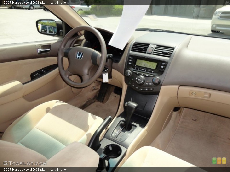 Ivory Interior Photo for the 2005 Honda Accord DX Sedan #49912086