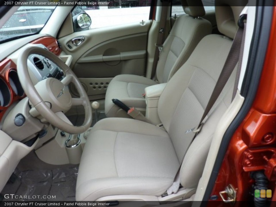 Pastel Pebble Beige Interior Photo for the 2007 Chrysler PT Cruiser Limited #49928595