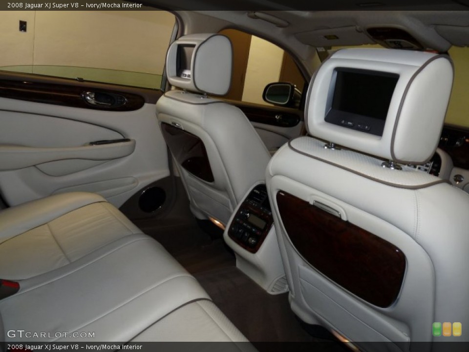 Ivory/Mocha Interior Photo for the 2008 Jaguar XJ Super V8 #49931301
