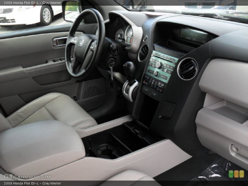 Gray Interior Photo for the 2009 Honda Pilot EX-L #49932813