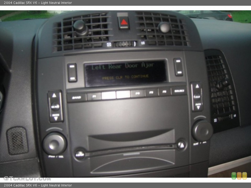 Light Neutral Interior Controls for the 2004 Cadillac SRX V6 #49933857