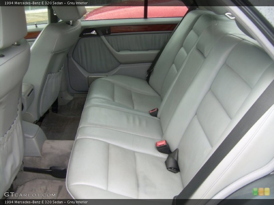 Grey Interior Photo for the 1994 Mercedes-Benz E 320 Sedan #49934082