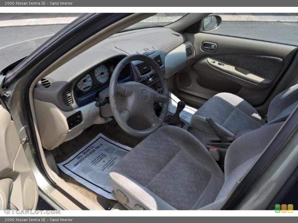Sand Interior Photo for the 2000 Nissan Sentra SE #49940606