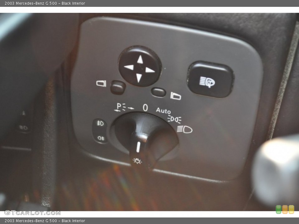 Black Interior Controls for the 2003 Mercedes-Benz G 500 #49941266