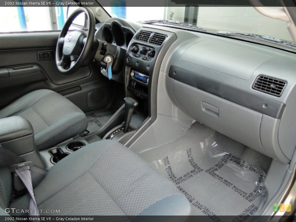 Gray Celadon Interior Photo for the 2002 Nissan Xterra SE V6 #49948103