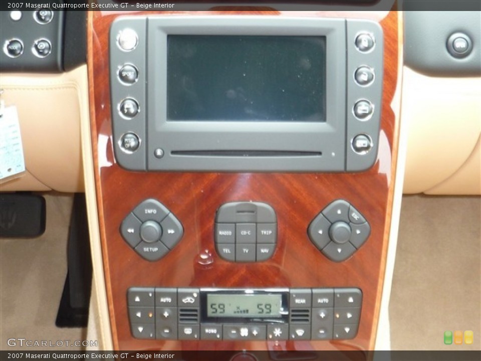 Beige Interior Controls for the 2007 Maserati Quattroporte Executive GT #49953002
