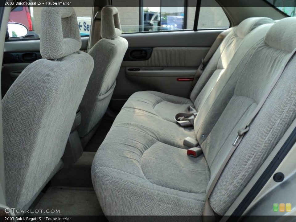 Taupe Interior Photo for the 2003 Buick Regal LS #49953245