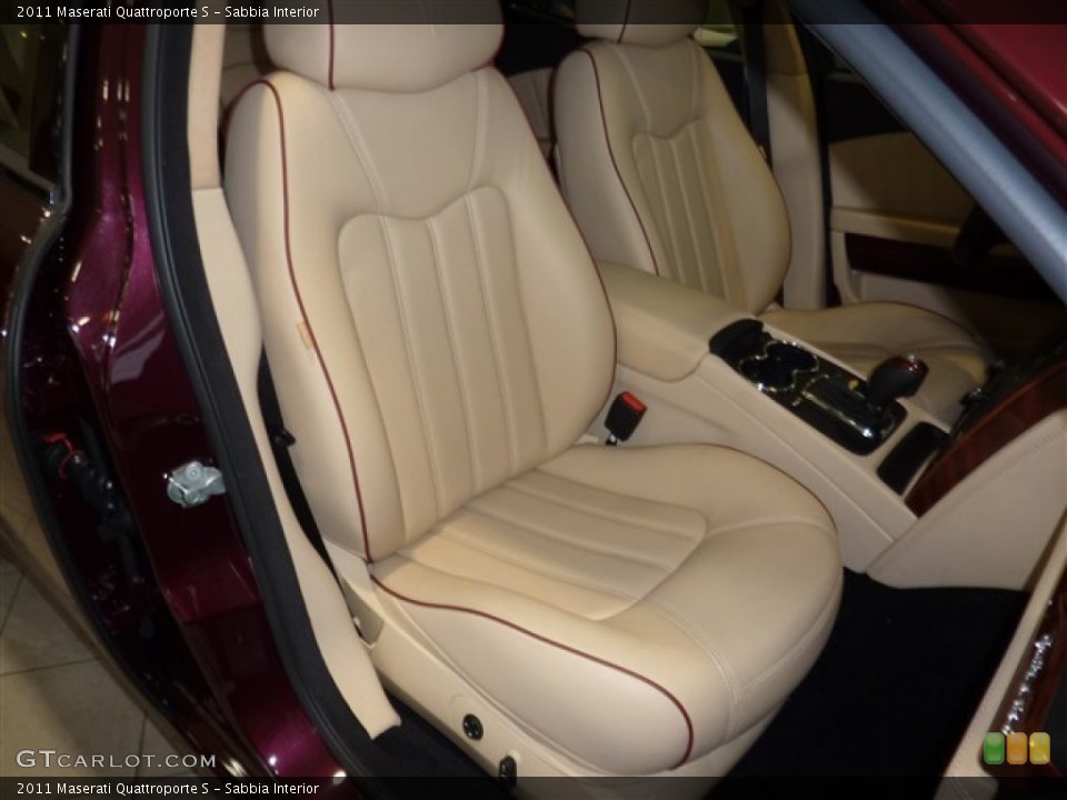 Sabbia Interior Photo for the 2011 Maserati Quattroporte S #49954061