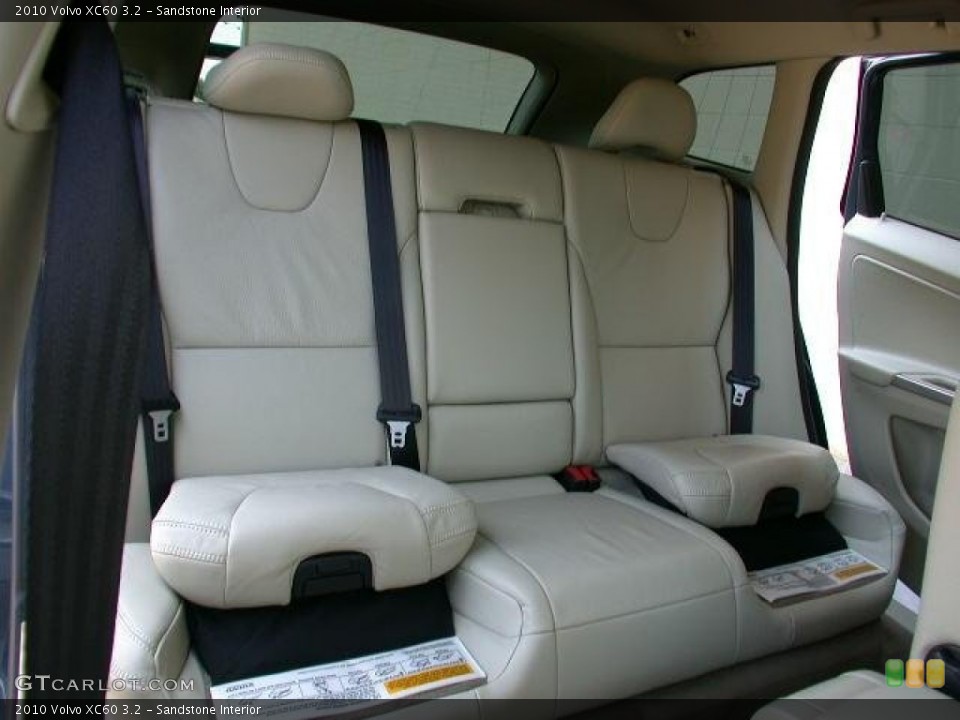 Sandstone Interior Photo for the 2010 Volvo XC60 3.2 #49957688