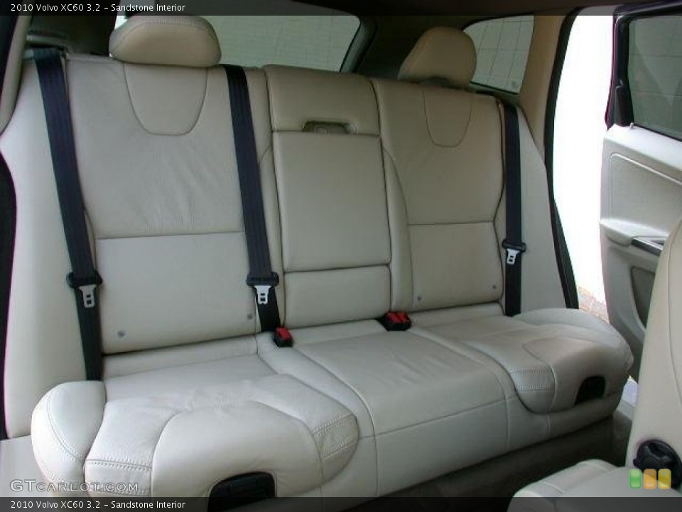 Sandstone Interior Photo for the 2010 Volvo XC60 3.2 #49957916