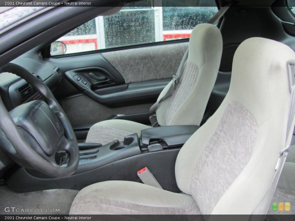 Neutral Interior Photo for the 2001 Chevrolet Camaro Coupe #49962392