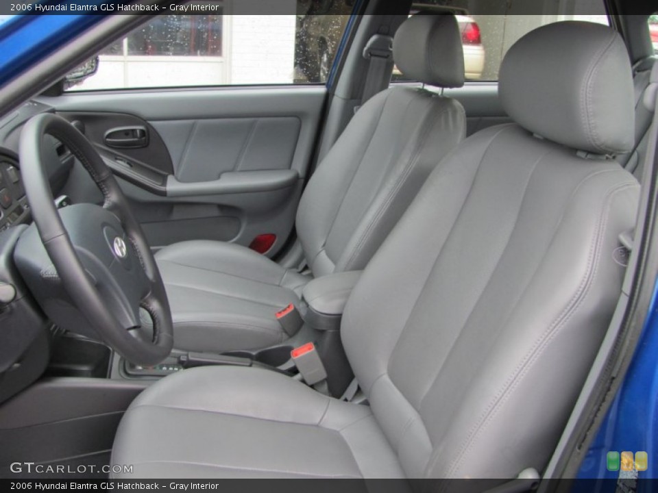 Gray Interior Photo for the 2006 Hyundai Elantra GLS Hatchback #49963073