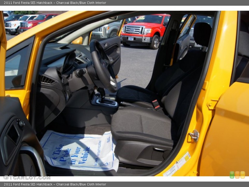 Charcoal Black/Blue Cloth Interior Photo for the 2011 Ford Fiesta SES Hatchback #49968309