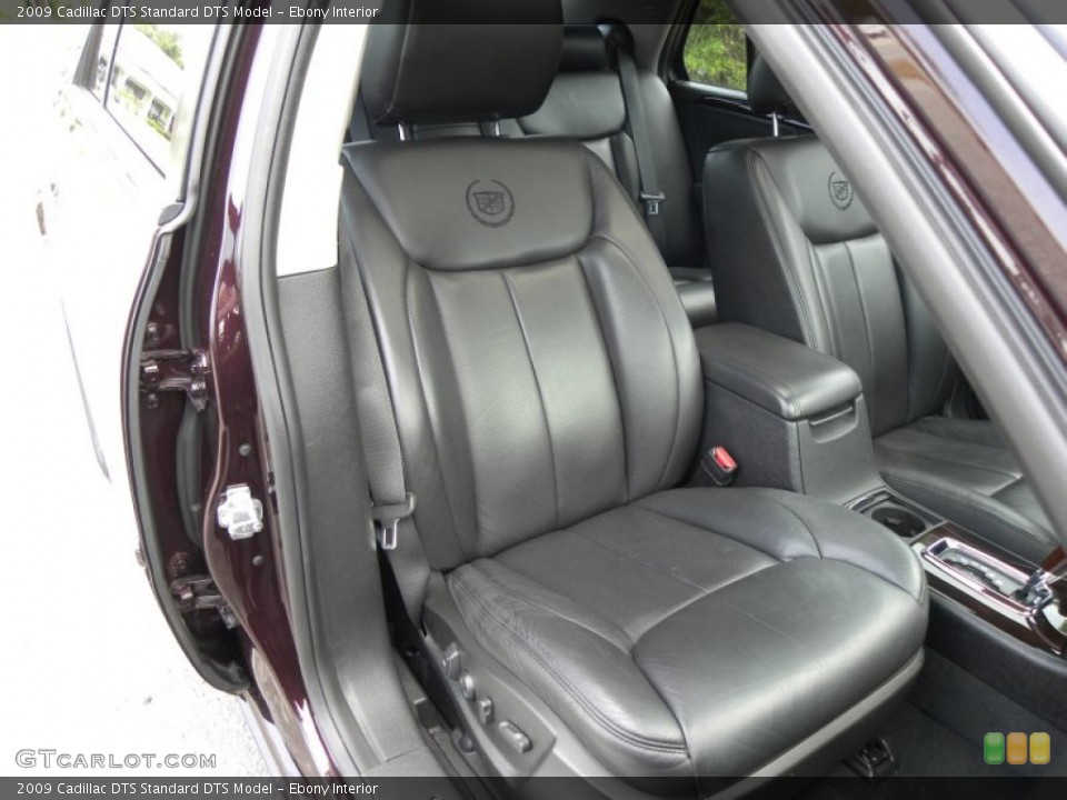 Ebony Interior Photo for the 2009 Cadillac DTS  #49971117