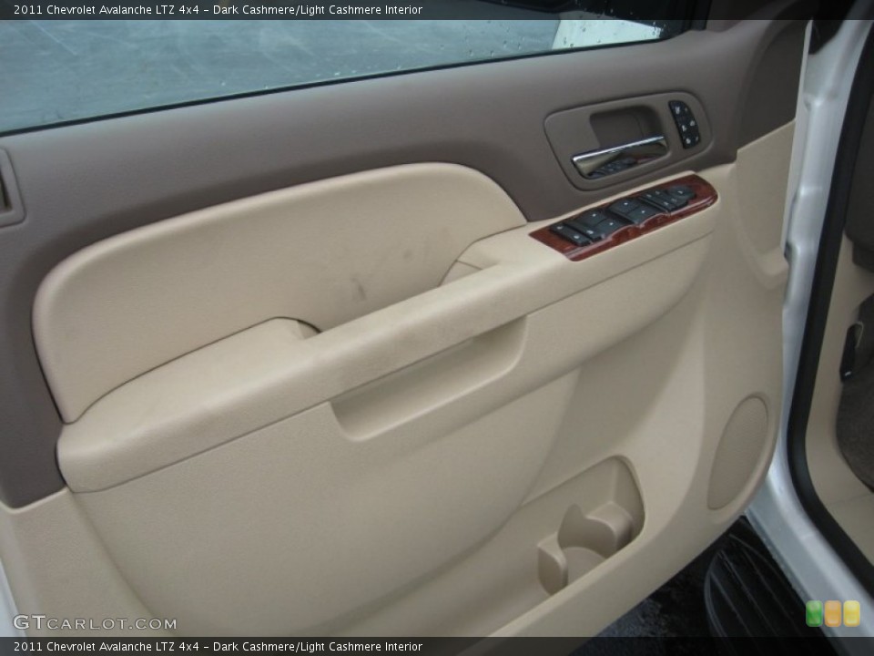 Dark Cashmere/Light Cashmere Interior Door Panel for the 2011 Chevrolet Avalanche LTZ 4x4 #49975014