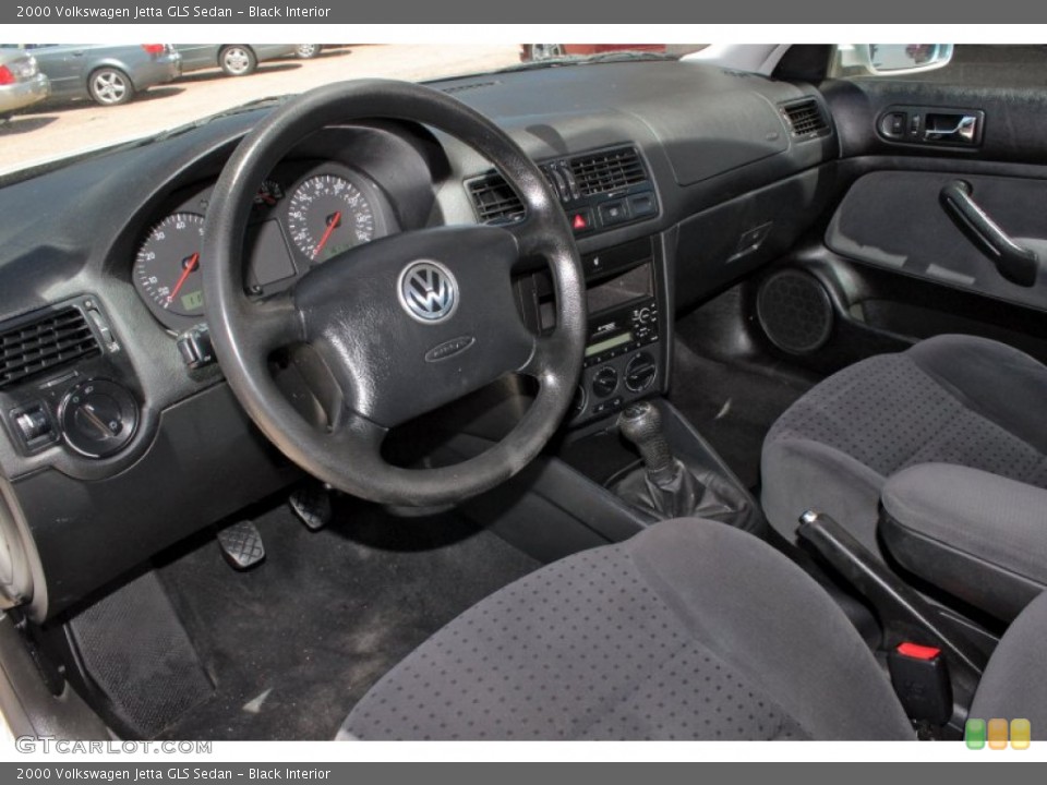 Black Interior Photo for the 2000 Volkswagen Jetta GLS Sedan #49976316