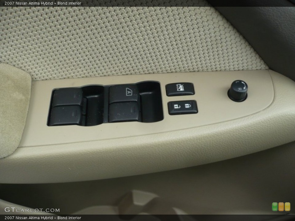 Blond Interior Controls for the 2007 Nissan Altima Hybrid #49980174
