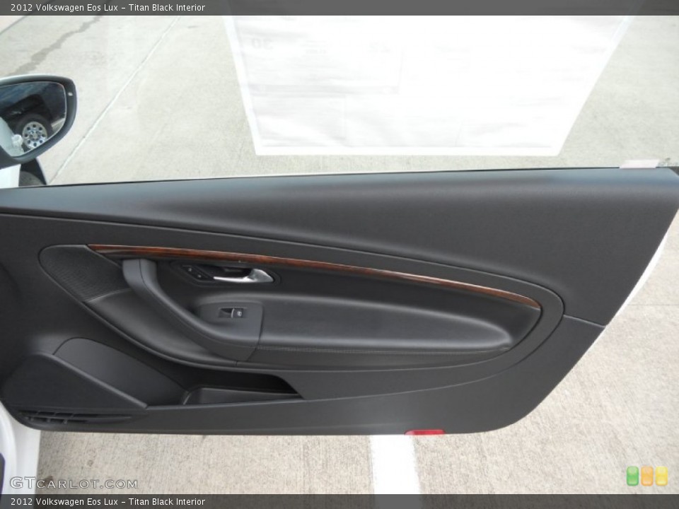 Titan Black Interior Door Panel for the 2012 Volkswagen Eos Lux #49984095