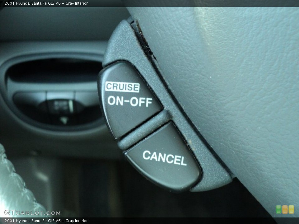 Gray Interior Controls for the 2001 Hyundai Santa Fe GLS V6 #49991401