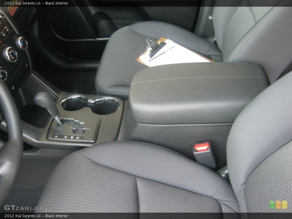 Black Interior Photo for the 2012 Kia Sorento LX #49993255