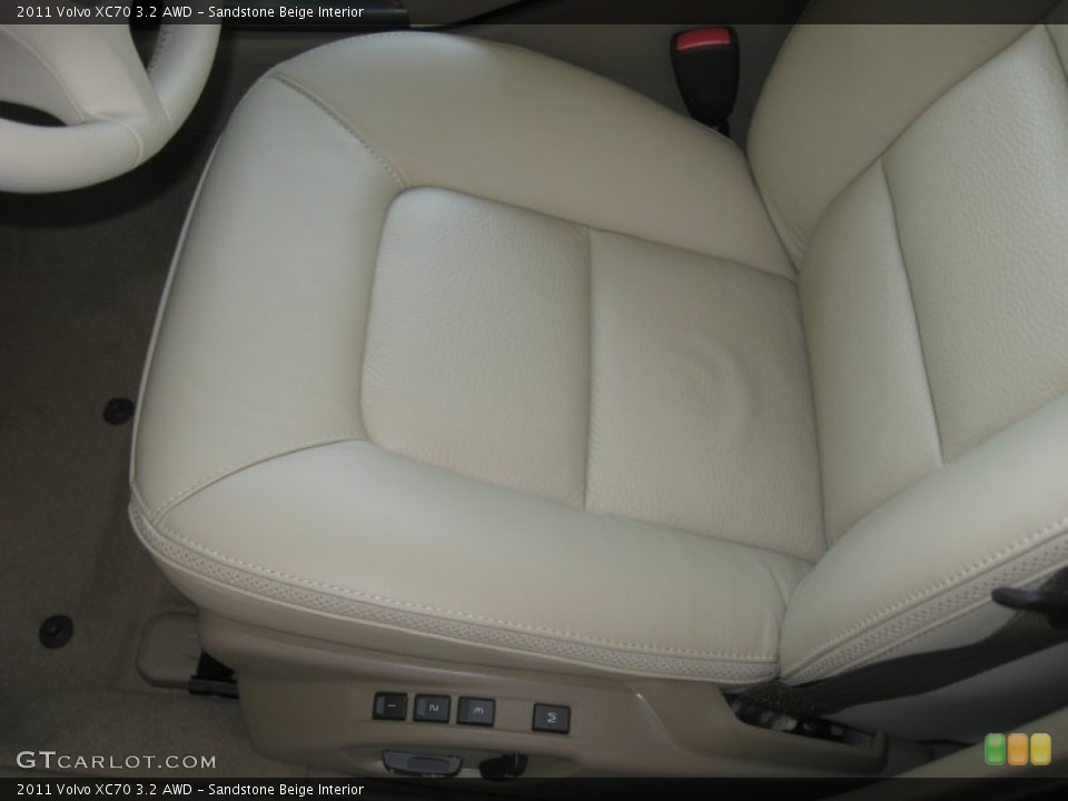 Sandstone Beige Interior Controls for the 2011 Volvo XC70 3.2 AWD #49993999