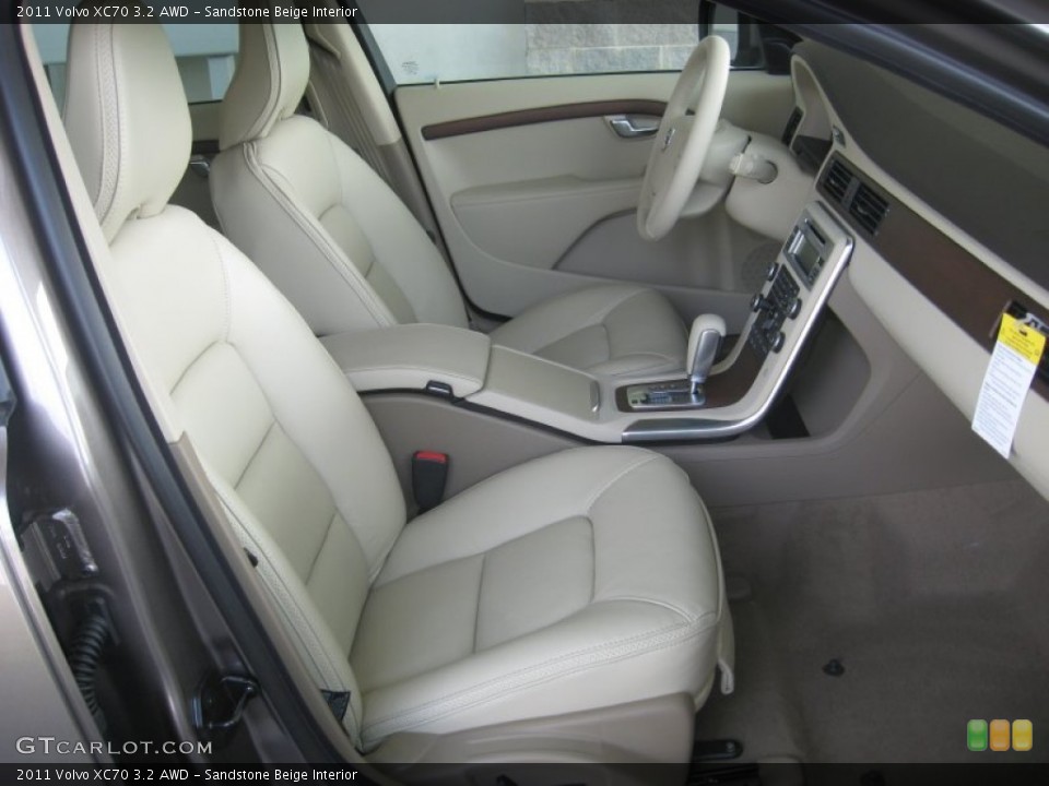 Sandstone Beige Interior Photo for the 2011 Volvo XC70 3.2 AWD #49994065
