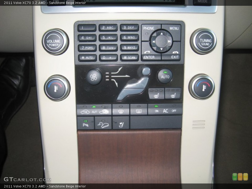Sandstone Beige Interior Controls for the 2011 Volvo XC70 3.2 AWD #49994134