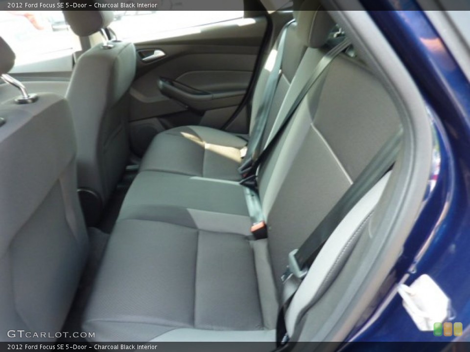 Charcoal Black Interior Photo for the 2012 Ford Focus SE 5-Door #50014396
