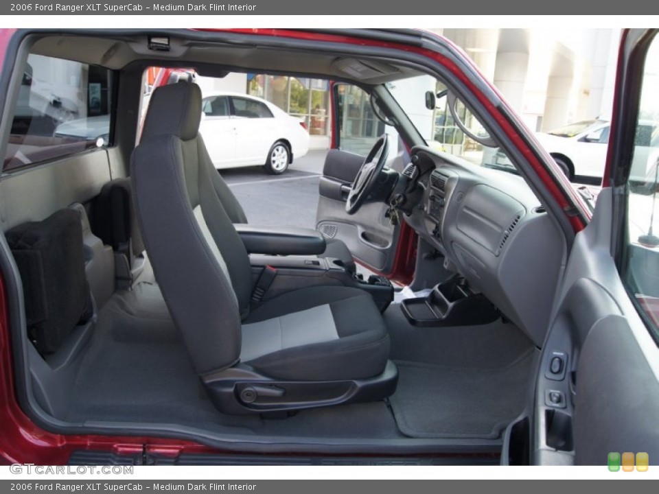 Medium Dark Flint Interior Photo for the 2006 Ford Ranger XLT SuperCab #50025976