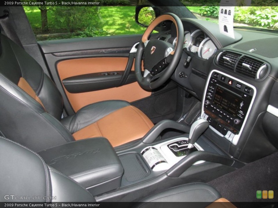 Black/Havanna 2009 Porsche Cayenne Interiors