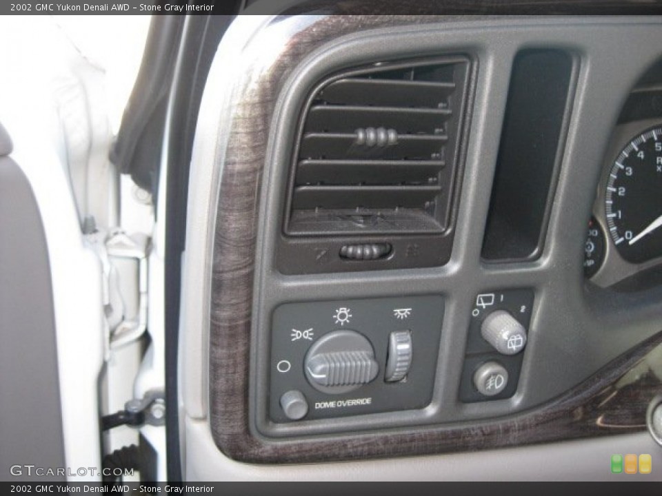 Stone Gray Interior Controls for the 2002 GMC Yukon Denali AWD #50032171