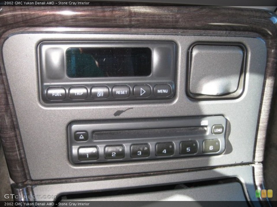 Stone Gray Interior Controls for the 2002 GMC Yukon Denali AWD #50032204