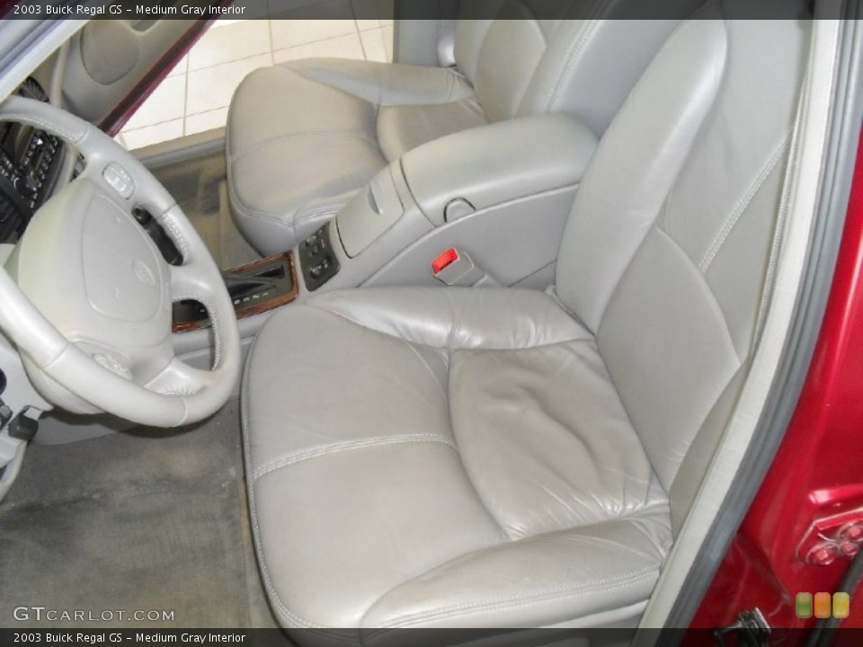 Medium Gray Interior Photo for the 2003 Buick Regal GS #50035490
