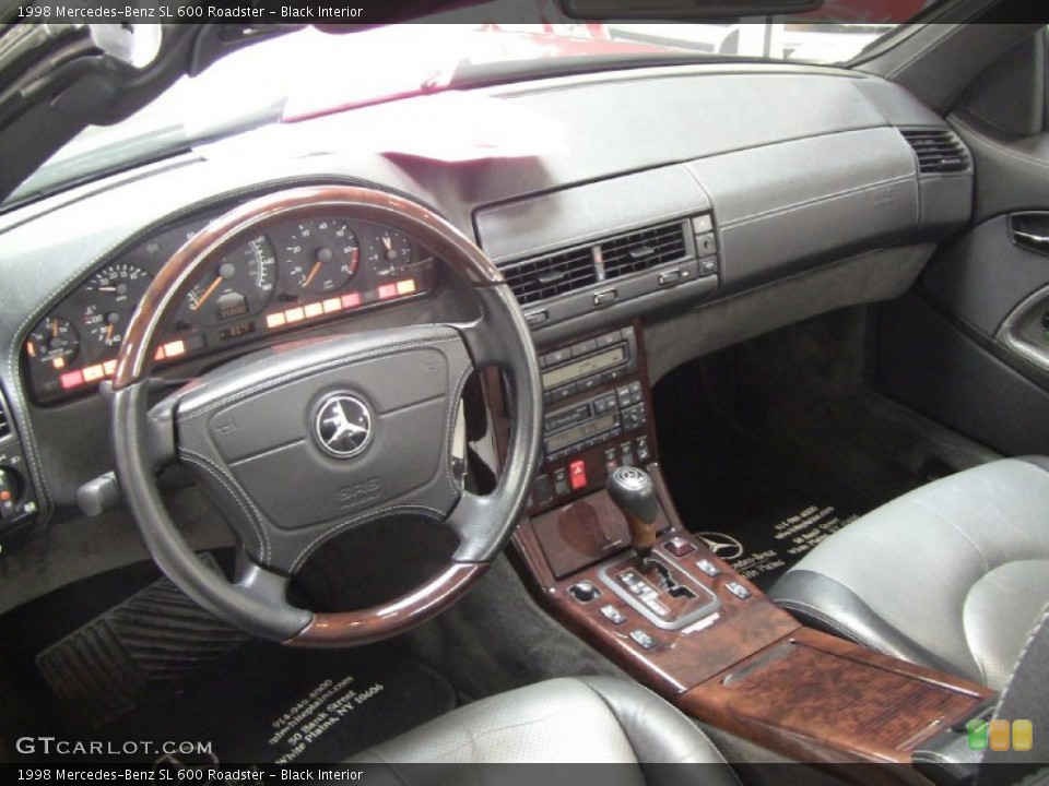 Black Interior Photo for the 1998 Mercedes-Benz SL 600 Roadster #50061943
