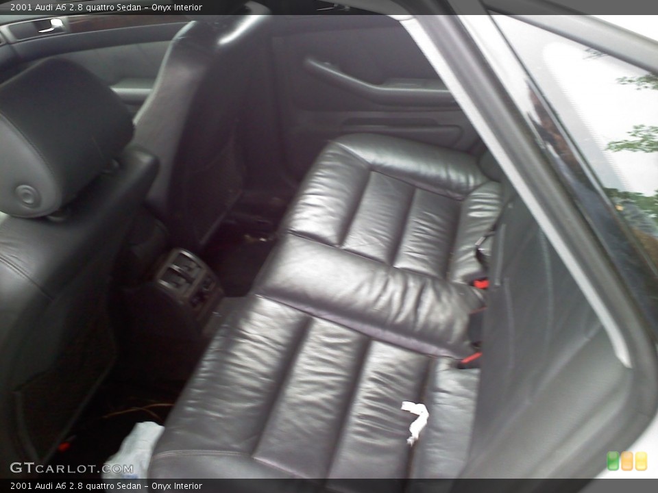 Onyx Interior Photo for the 2001 Audi A6 2.8 quattro Sedan #50063593