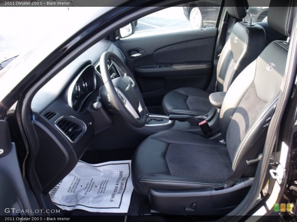 Black Interior Photo for the 2011 Chrysler 200 S #50065156