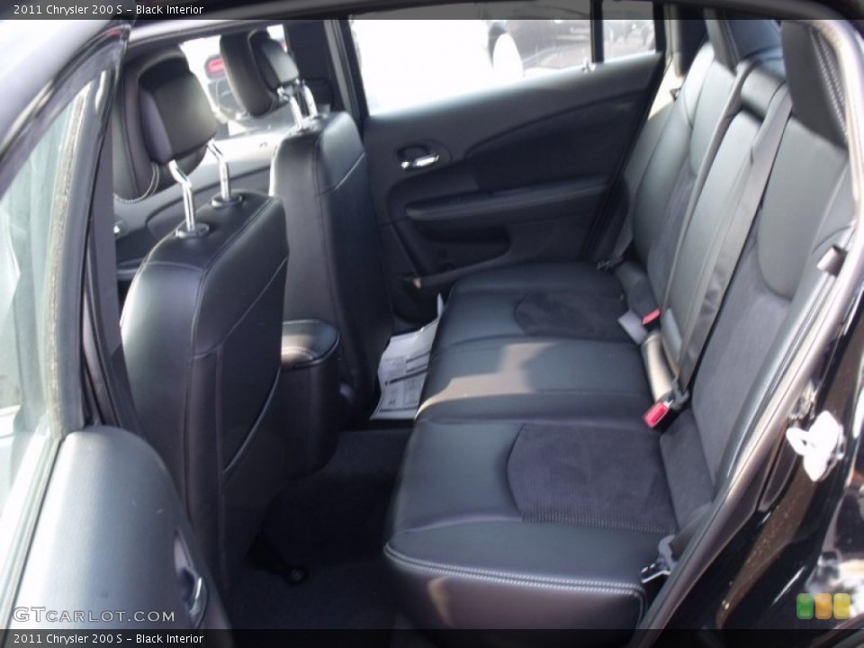 Black Interior Photo for the 2011 Chrysler 200 S #50065171