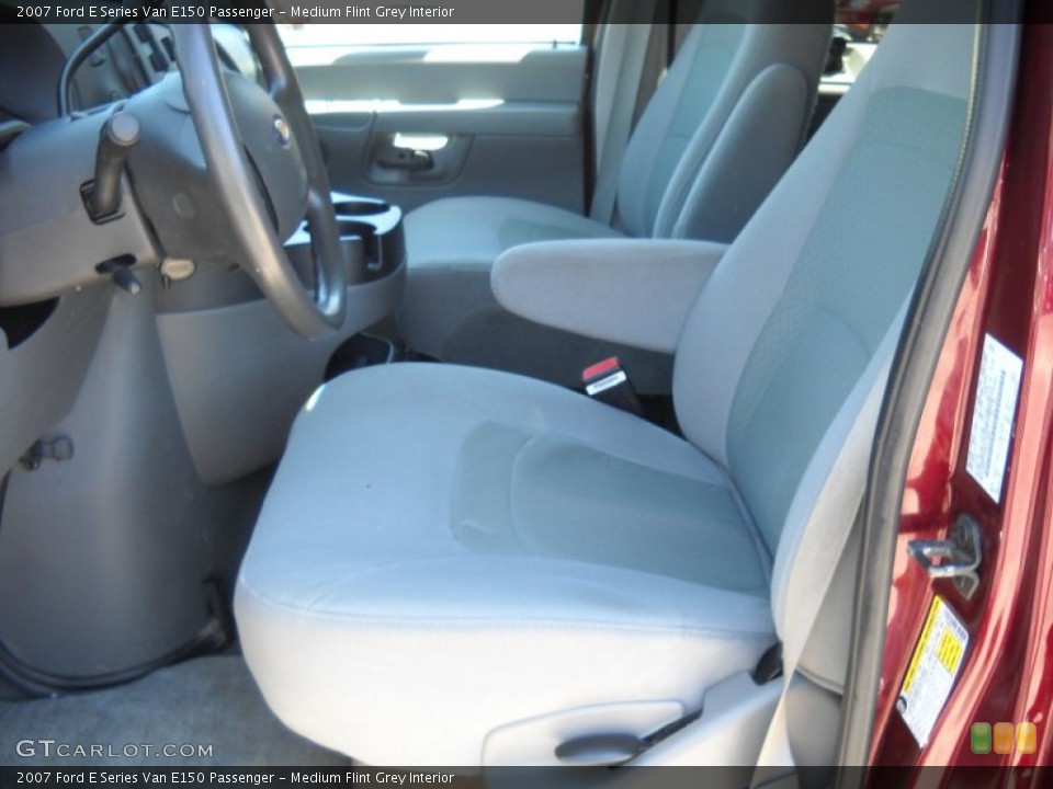 Medium Flint Grey Interior Photo for the 2007 Ford E Series Van E150 Passenger #50070373