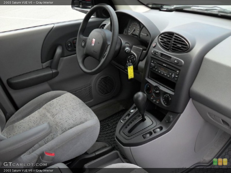 Gray Interior Photo for the 2003 Saturn VUE V6 #50077135