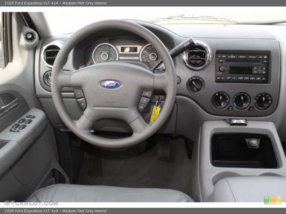 Medium Flint Grey Interior Dashboard for the 2006 Ford Expedition XLT 4x4 #50088033