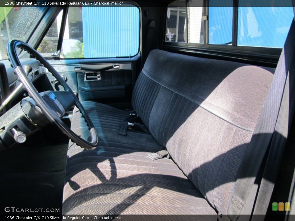 Charcoal Interior Photo for the 1986 Chevrolet C/K C10 Silverado Regular Cab #50094771